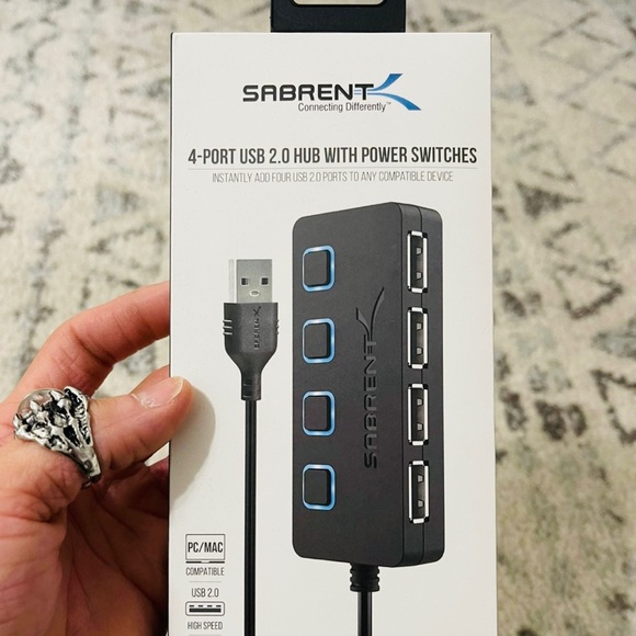Brand New Sabrent 4-Port USB 2.0 Hub With Power Switches - Picture 6 of 11